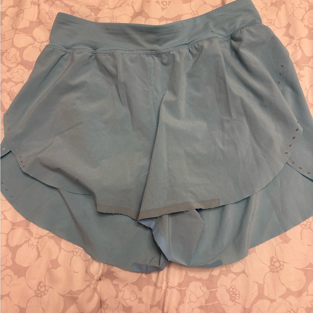 Lululemon Running shorts size 4 pre owned flowy running shorts